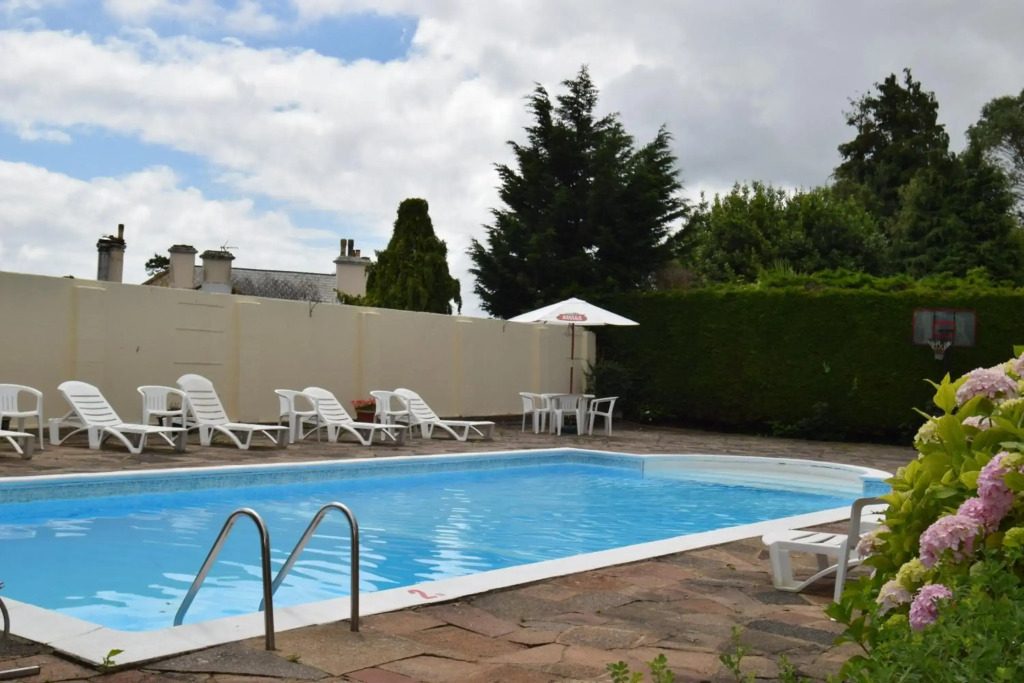 Abbey Court Hotel