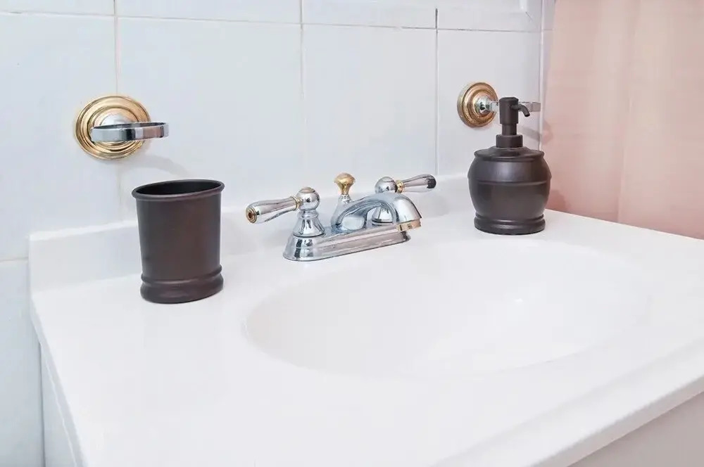 Cozy 2 BR on Upper East Side
