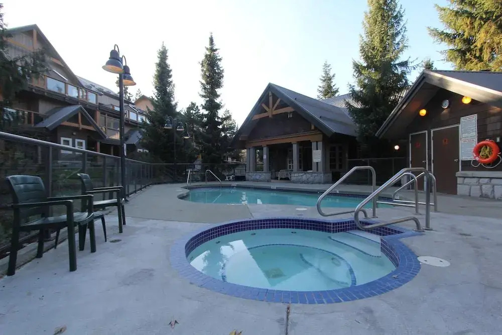 Glaciers Reach by Whistler Retreats