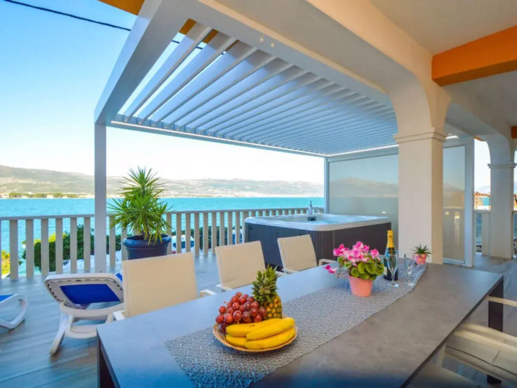 Apartment Mornar Trogir/Arbanija 26307