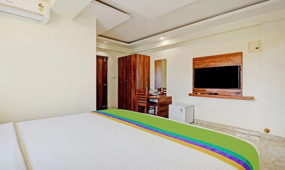 Treebo Trend Hotel Rotano Suites