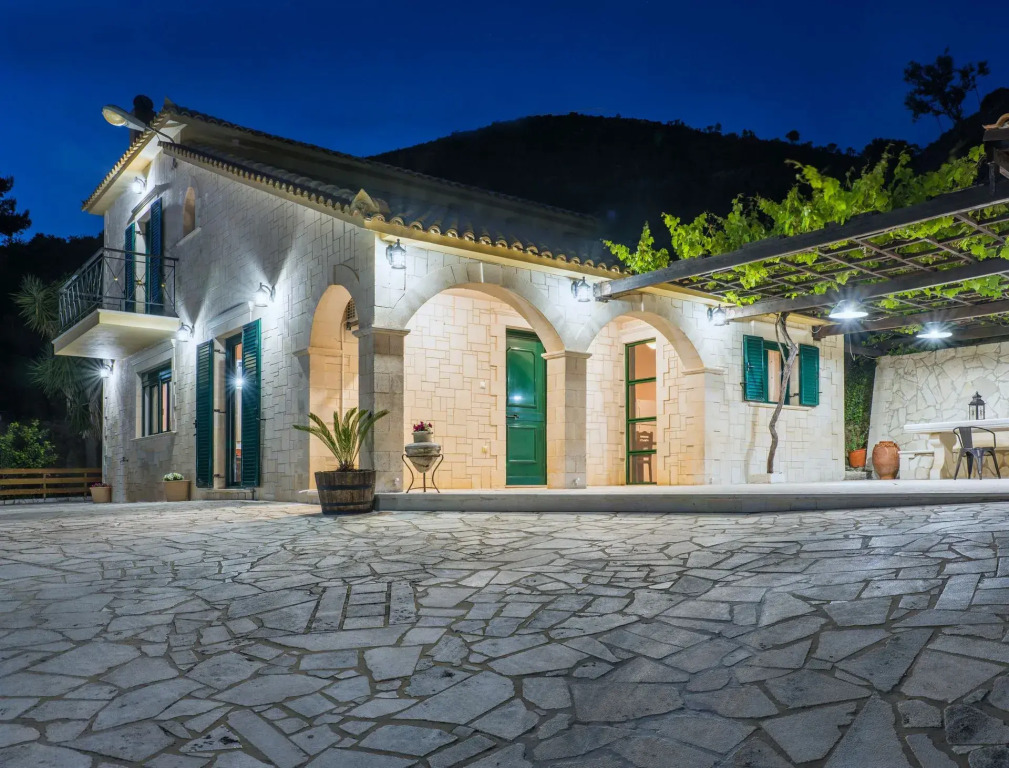 Villa Kanalos - Family Villa with Private Pool & Stunning Views, by ZanteWize