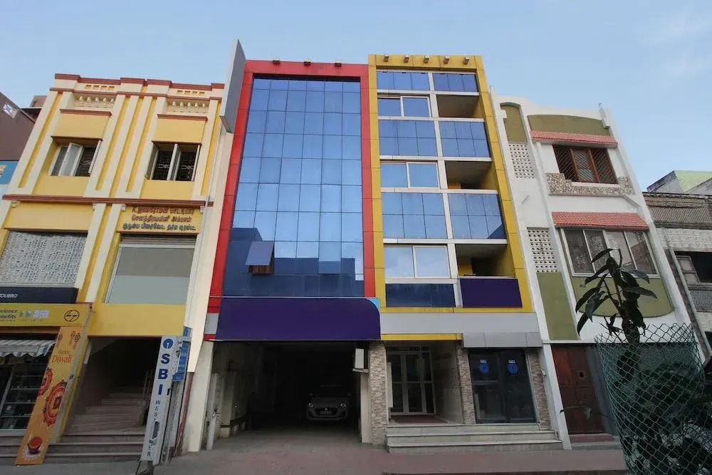 OYO 19959 Hotel Radhakrishna