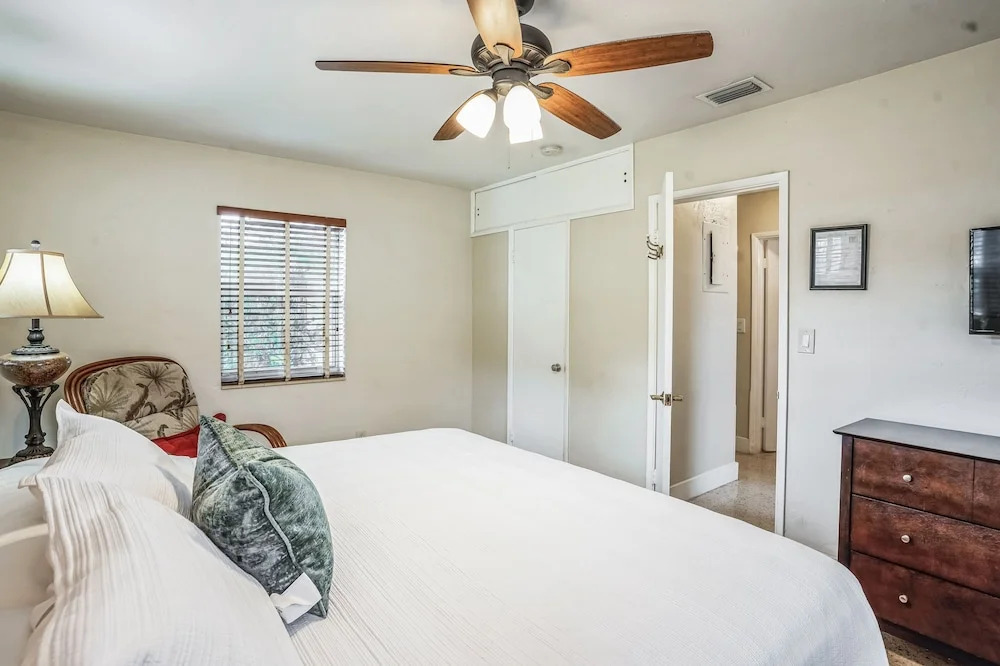 Beautiful Comfy Home With Private Hot Tub Close To Beach home