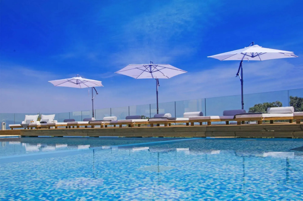 Ionian Eye Design Studios & Spa
