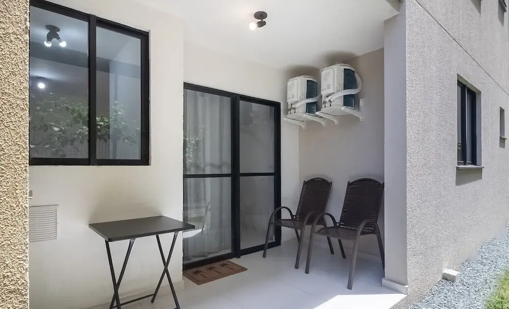 MCB - Apartments With Pool Near the Beach