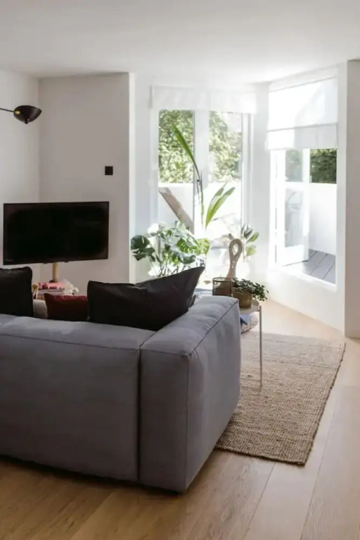 Stunning 1 Bedroom Flat in Amazing Location