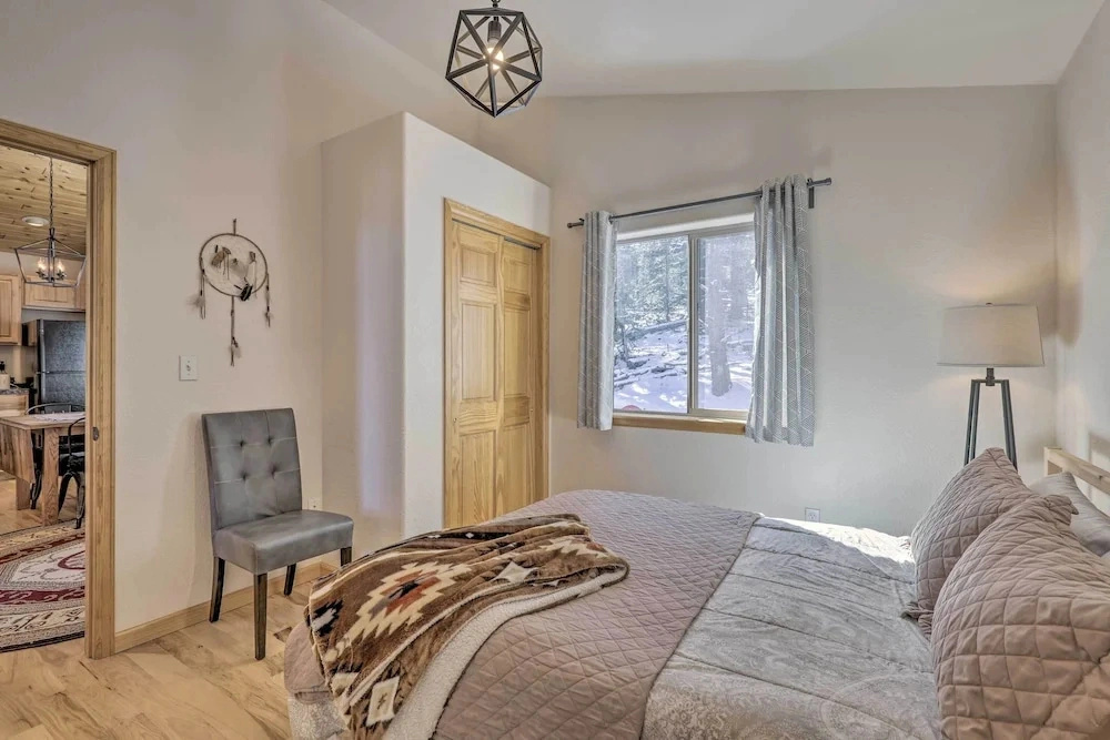 Idyllic Fairplay Cabin w/ Mt Silverheels View