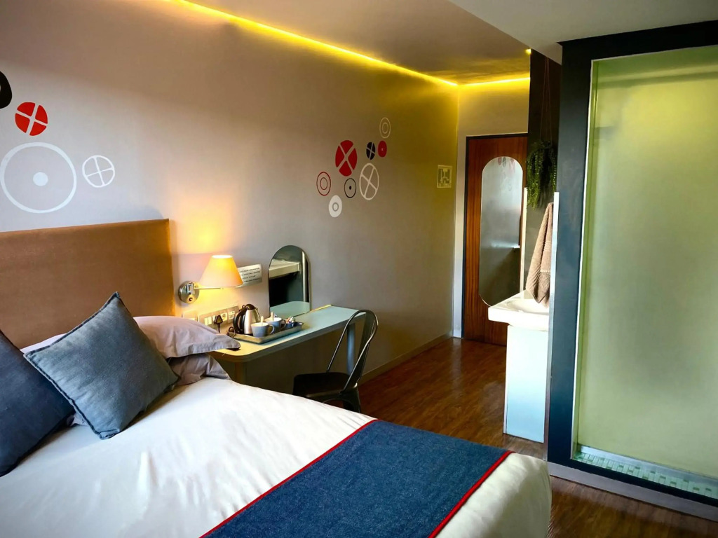 Bannister Hotel