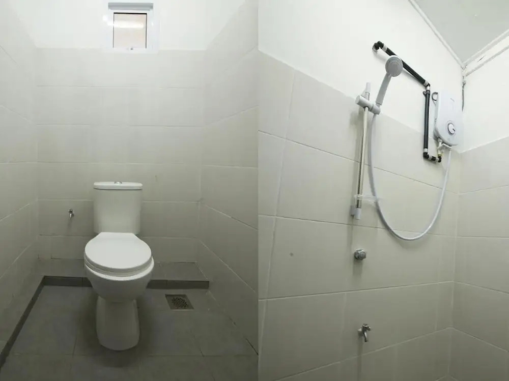 Single Bed in Mixed Dormitory Room With Ac