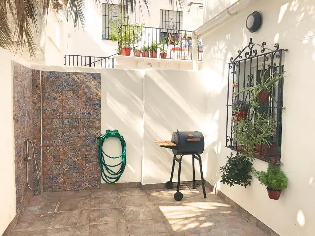 Quiet 3-bedroom house near Town Hall & Centre