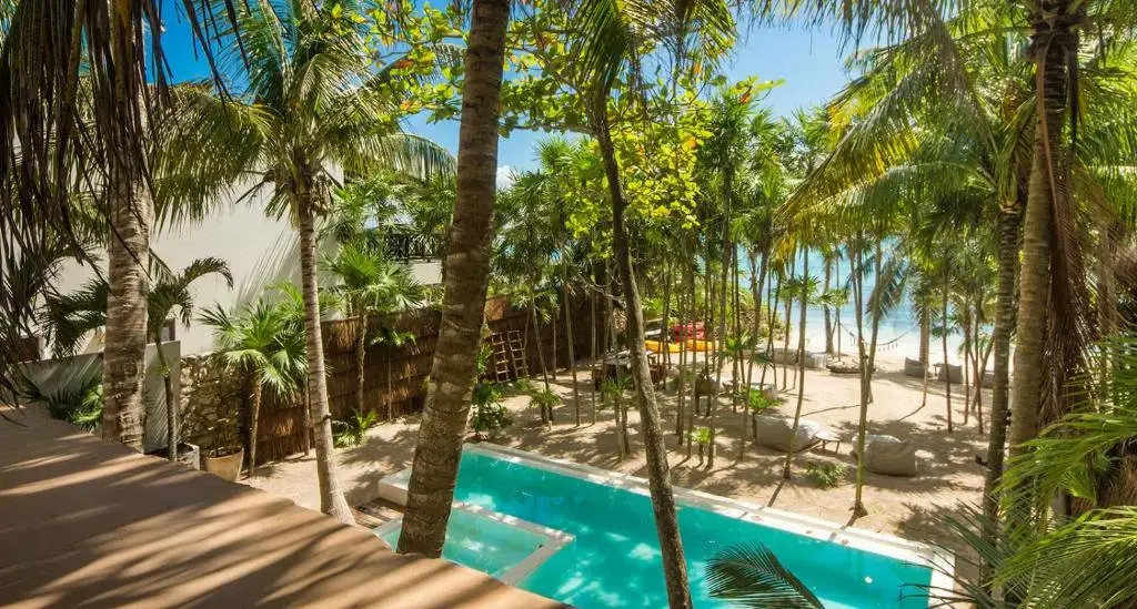 Privada Soliman Bay villa pets welcome