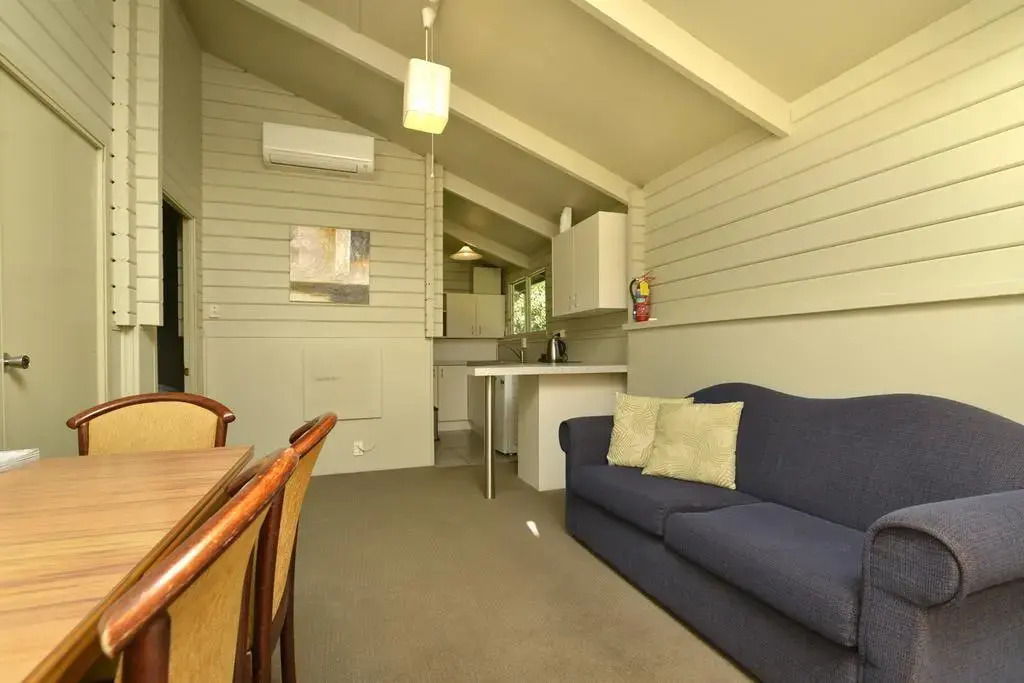 Furneaux Lodge