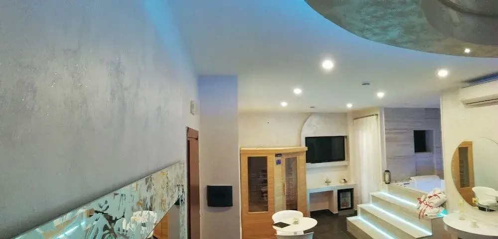 Hotel Paradiso