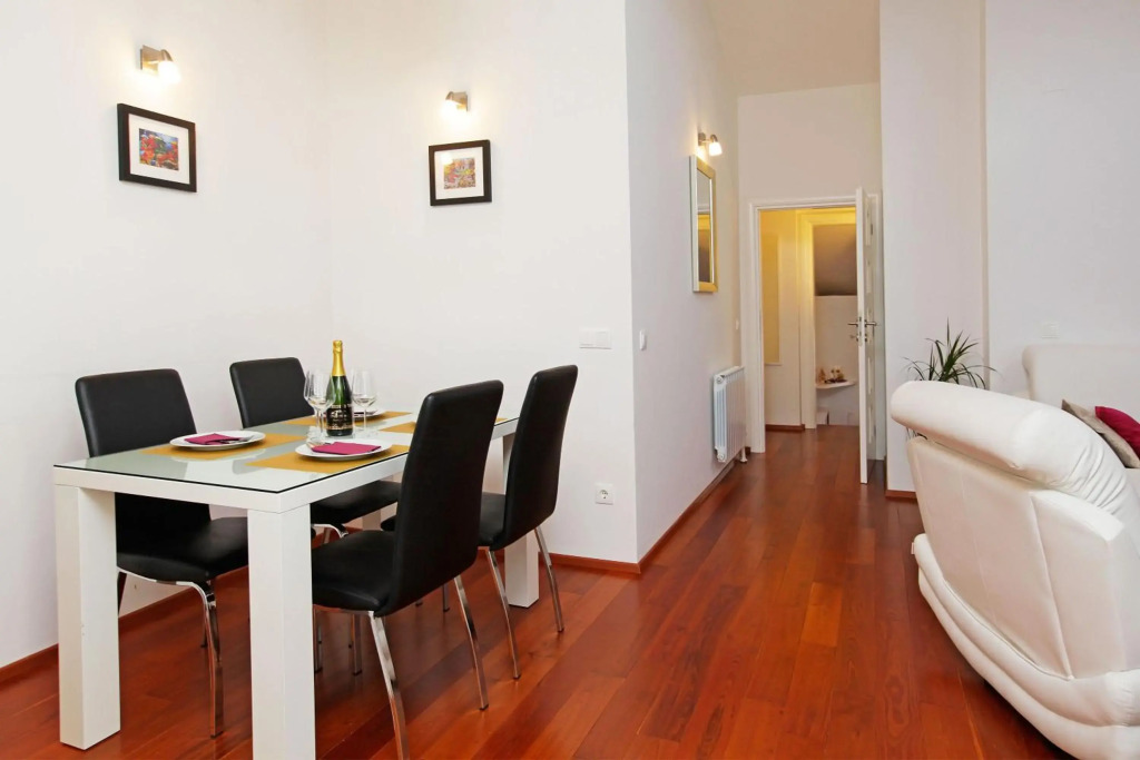 Komun Apartments