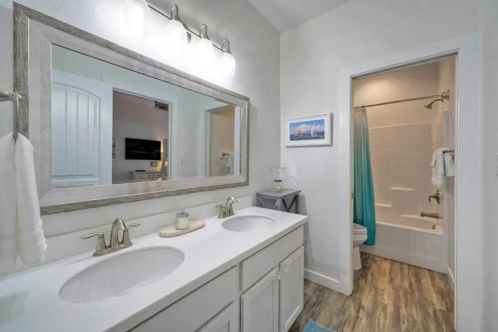 2 Blocks to the Beach, Patio, Resort Pool w/ Slide Tranquil Tides by Avantstay