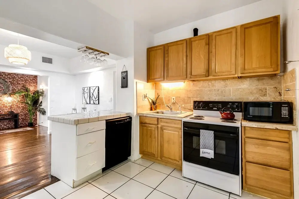 2 Bedroom/2 Bathroom Townhouse with Hottub