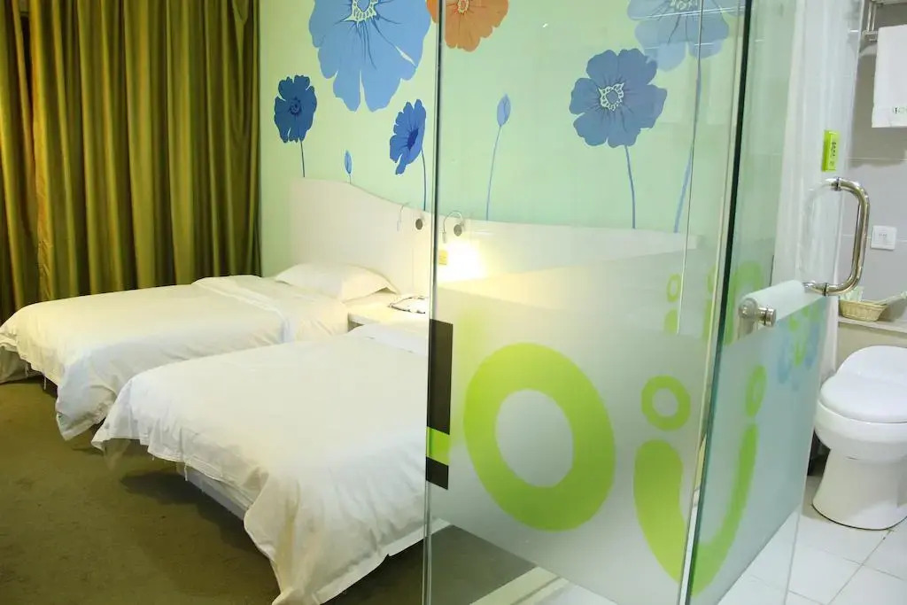 For You Chain Hotel