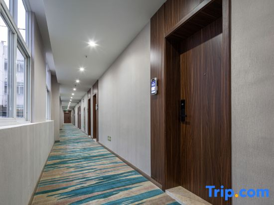 Homeinn Superior Hotel (Hefei Baohe Wanda Plaza Anhui Provincial People's Stadium)