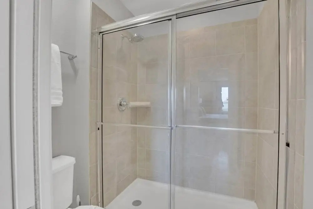 5 Bedroom Home 8 Minutes To Disney! townhouse