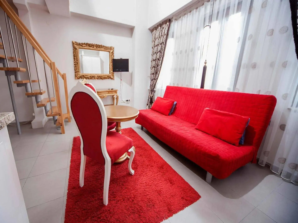 Lamaria Residence