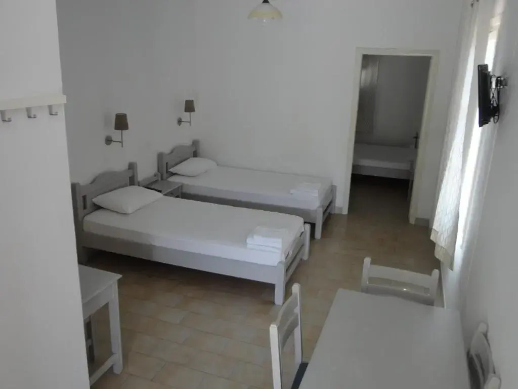 Lianos Hotel Apartments