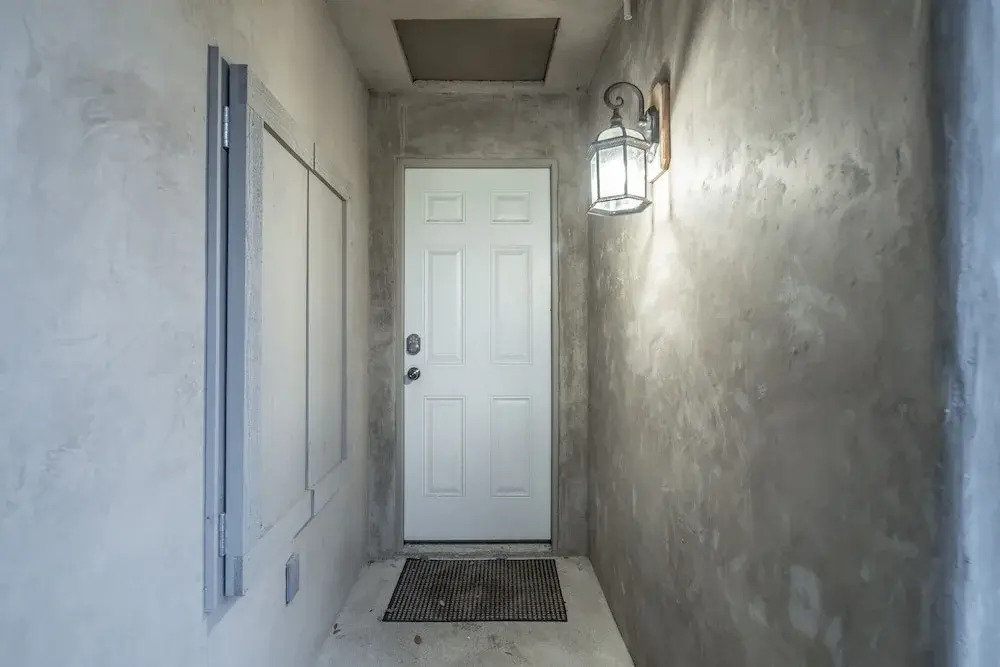 Rock 'n' Wood 4 Bedrooms 3.5 Bathrooms Home