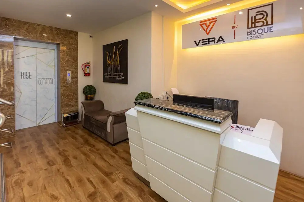Vera by Bisque Brookefield