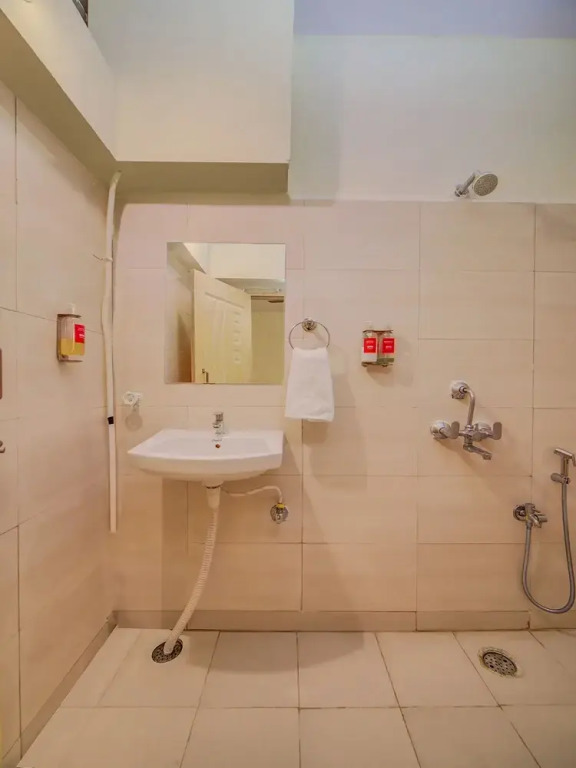 SilverKey Executive Stays 19907 Hafeezpet
