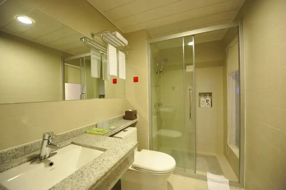 Lecheng Hotel