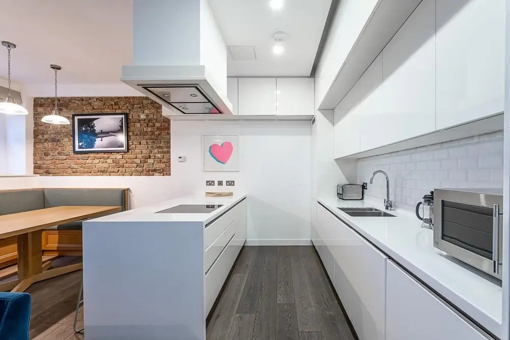 Quiet 2 Bed 2 Bath Mews House South Kensington