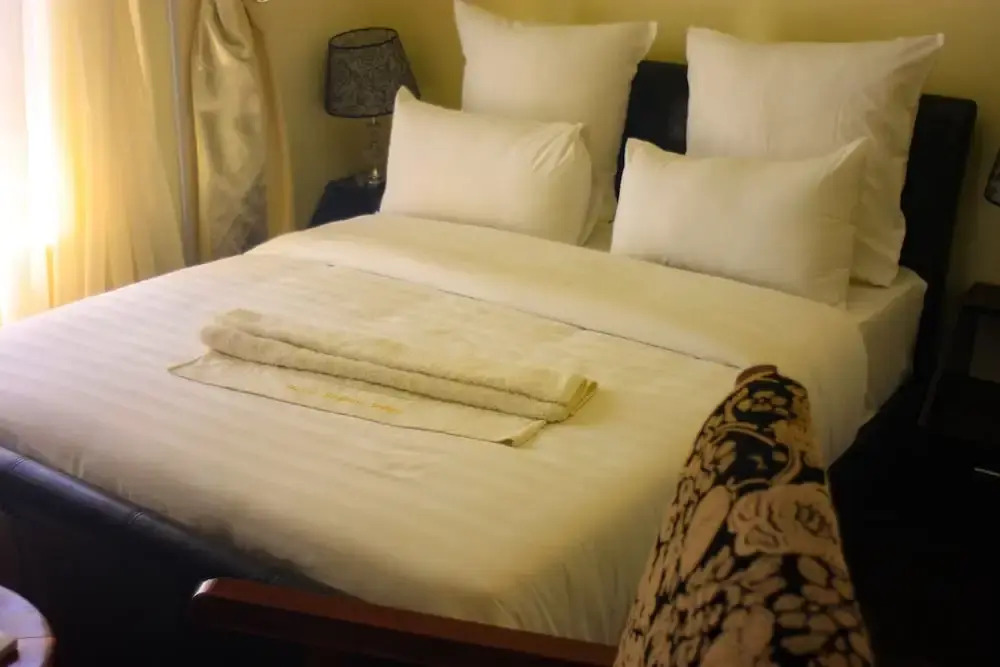 ROYAL SHALOM HOTEL