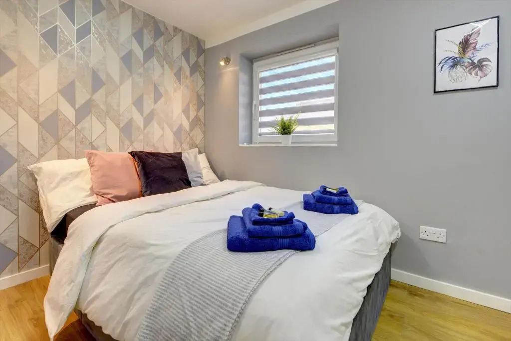 Modern 2BR House & Private Parking & Kid-friendly