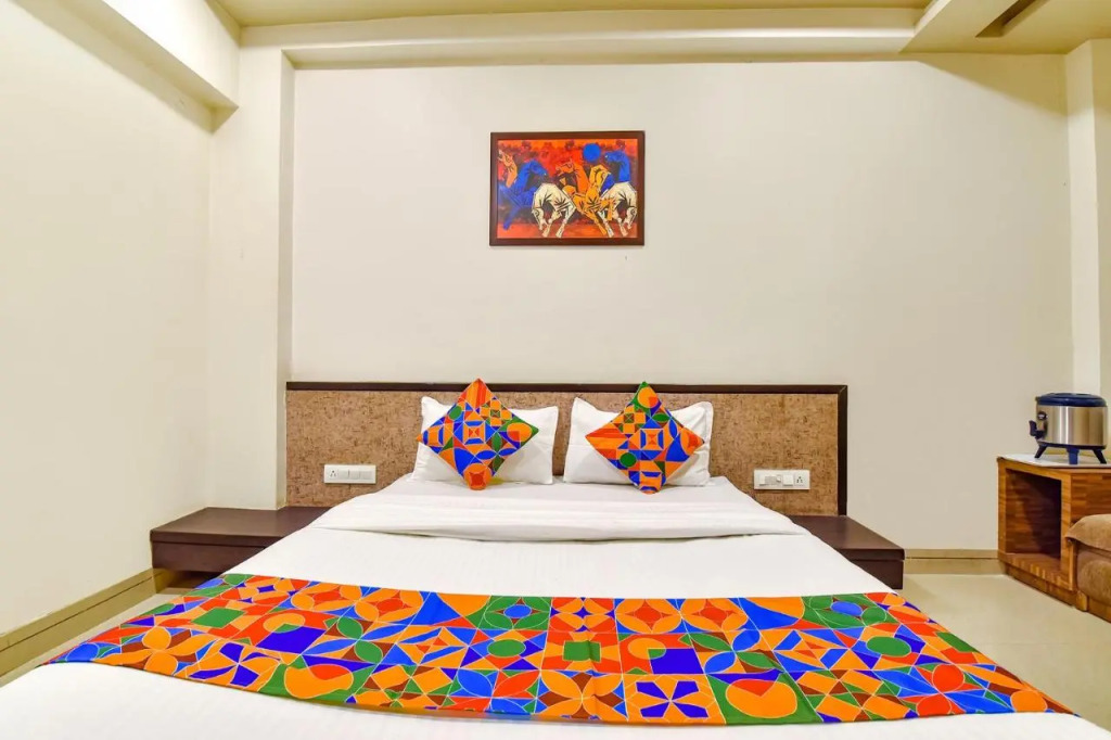 OYO 23289 Hotel Anmol Palace