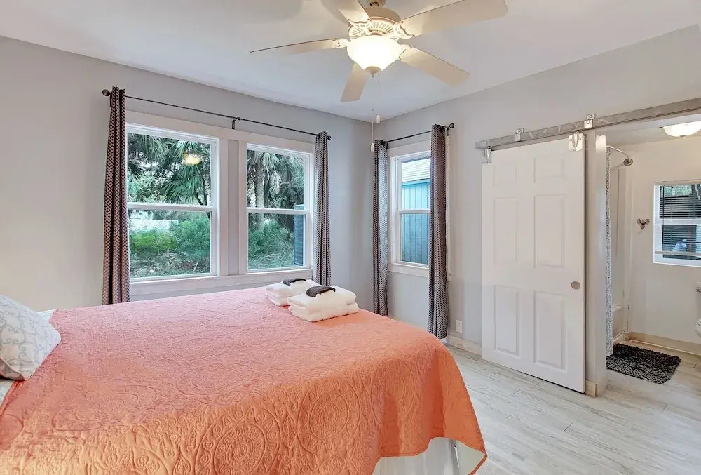 New Listing! Boogie Down & Surfs Up: 2-unit 4 Bedroom Duplex