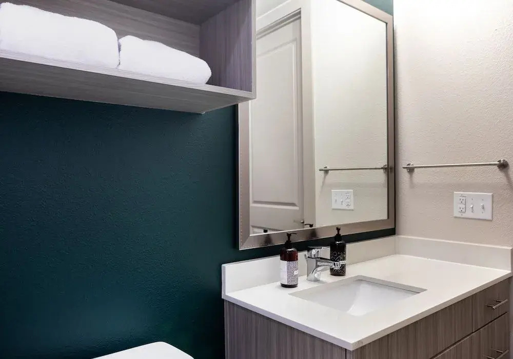 WanderJaunt -- Luxe East Austin Apartments