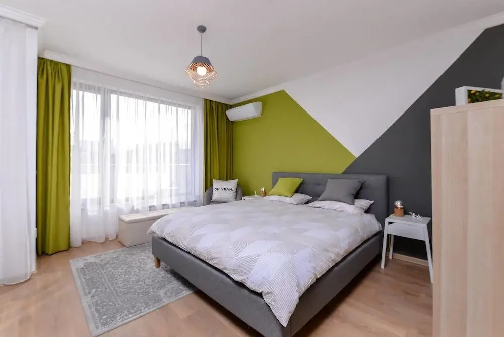 Fm Deluxe Studio With Balcony The Spot