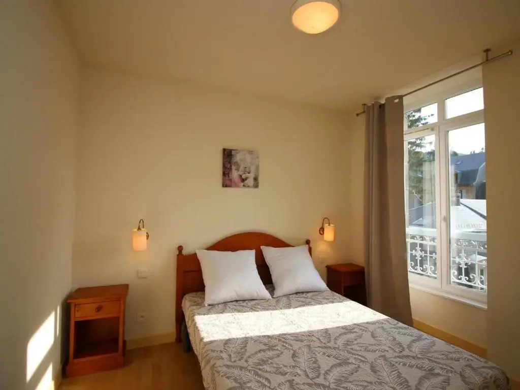 Appartement La Bourboule, 2 pièces, 4 personnes - FR-1-608-116