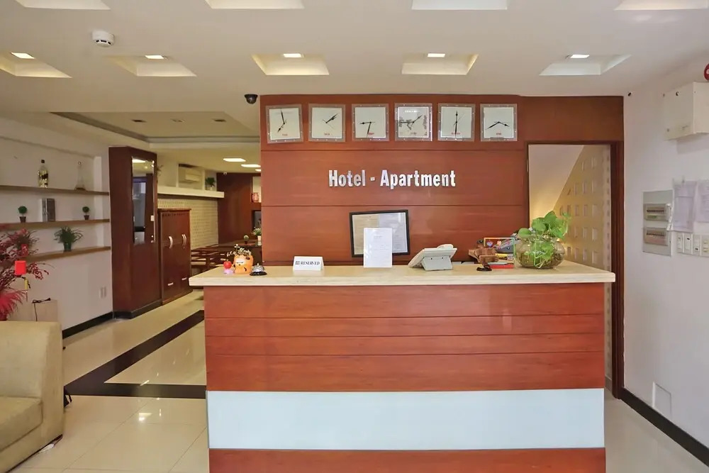 Tha La Hotel