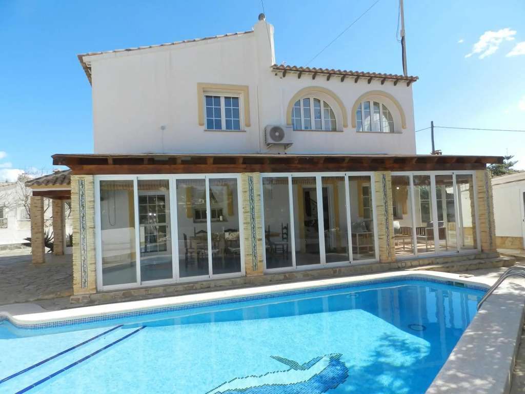 Villa Mare Nostrum 8 Personas