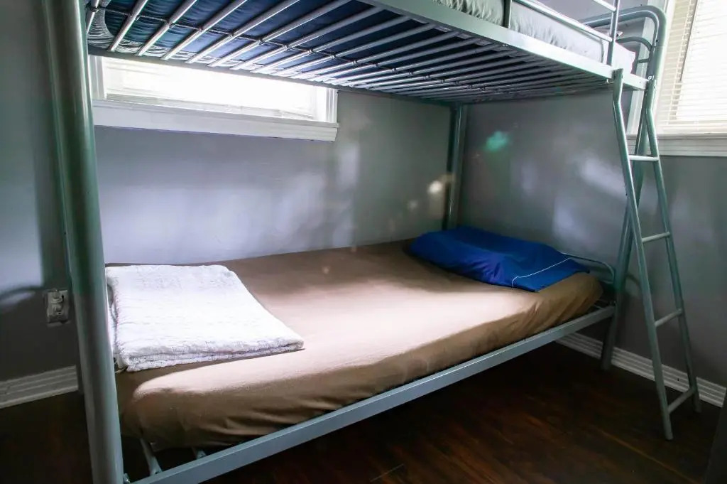 Sun And Moon Hostel