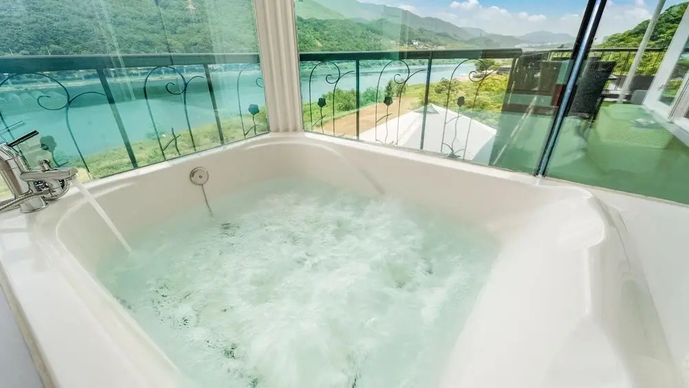 New Healing Spa Pension