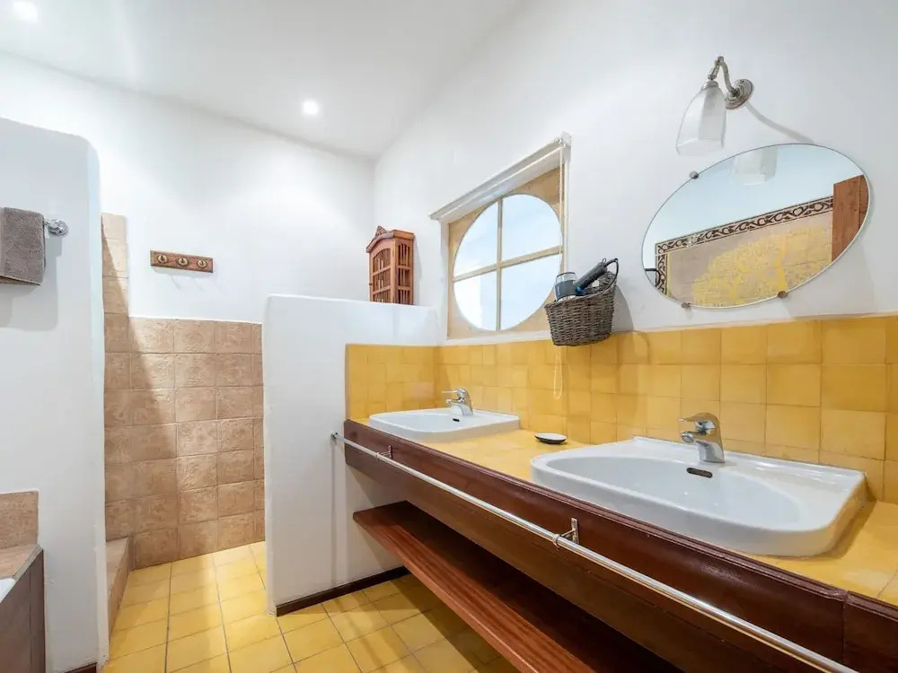 Spacious Holiday Home in La Croix Valmer With Private Pool