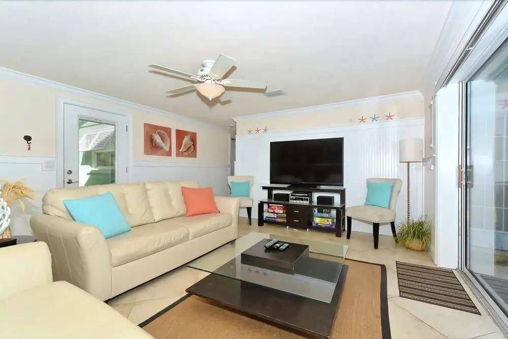 Seagrass Retreat 5 Bedrooms 3 Bathrooms Home