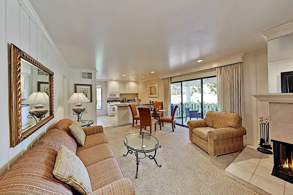 Silv496p 1 Bedroom Condo