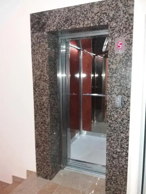 Golden Sea View Apartments 1
