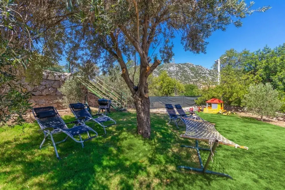 Villa With Pool and Olive Grove in Selimiye
