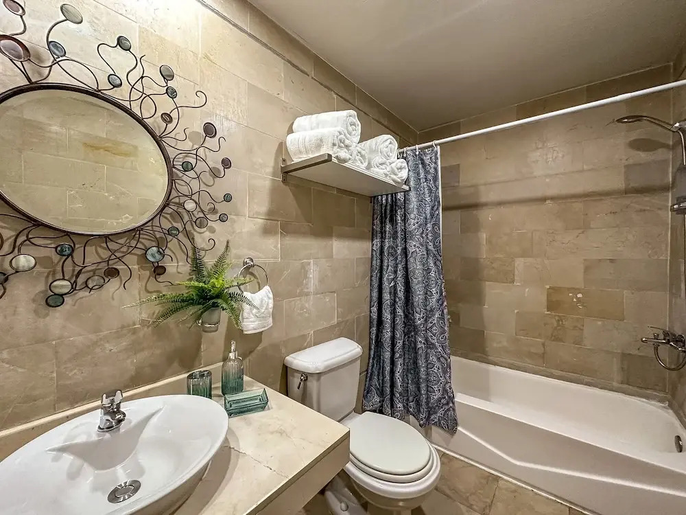Fantastic beachfront 2 bedroom apartment