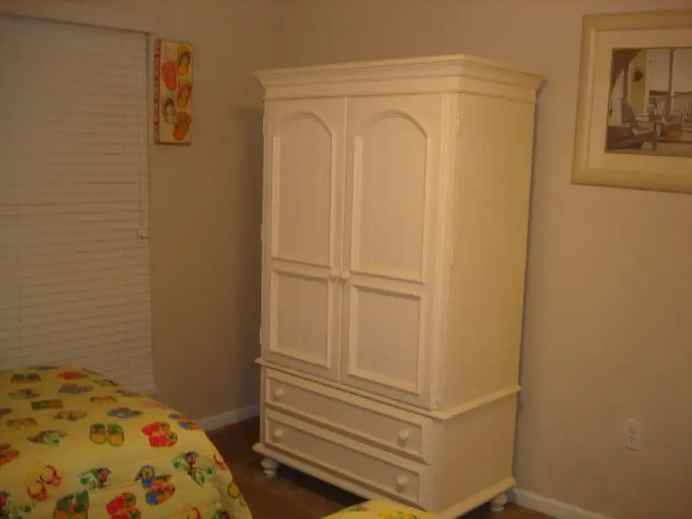 Colonnades 502