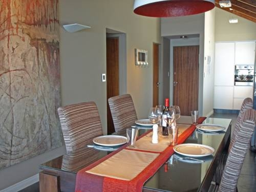 Lake View Apartment